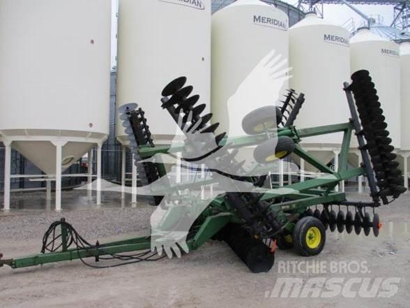 John Deere 630 디스크 하로우(쇄토기)