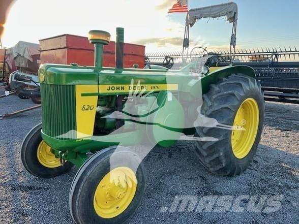 John Deere 820 트랙터