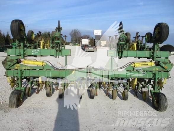 John Deere 85 줄뿌림 작물 경운기