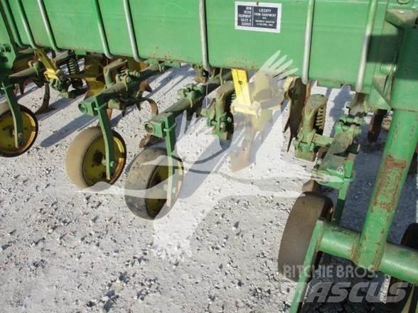 John Deere 85 줄뿌림 작물 경운기