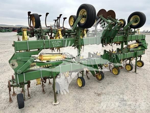 John Deere 85 줄뿌림 작물 경운기