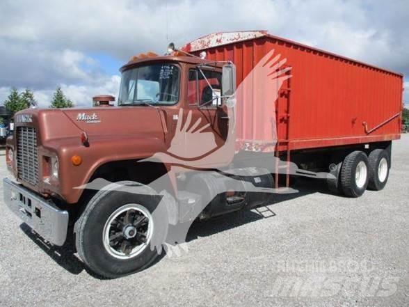 Mack R686ST 건설 장비 - 기타