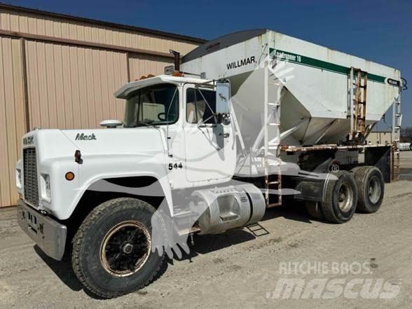 Mack R686ST 건설 장비 - 기타