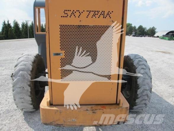 SkyTrak 8042 텔러 핸들러