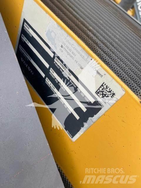 Volvo MCT110C  스키드로더