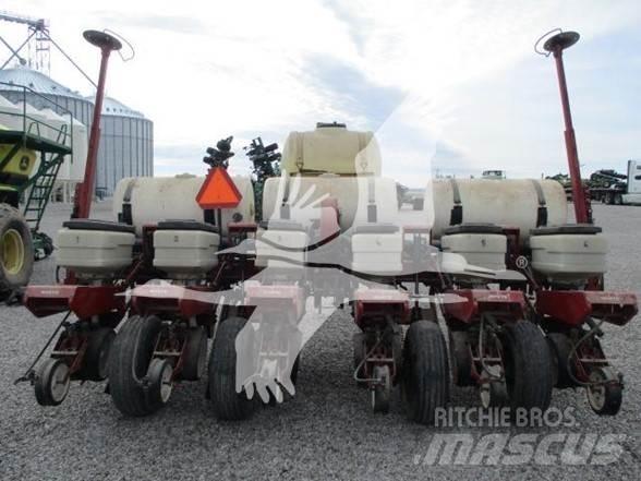 White 6100 파종기