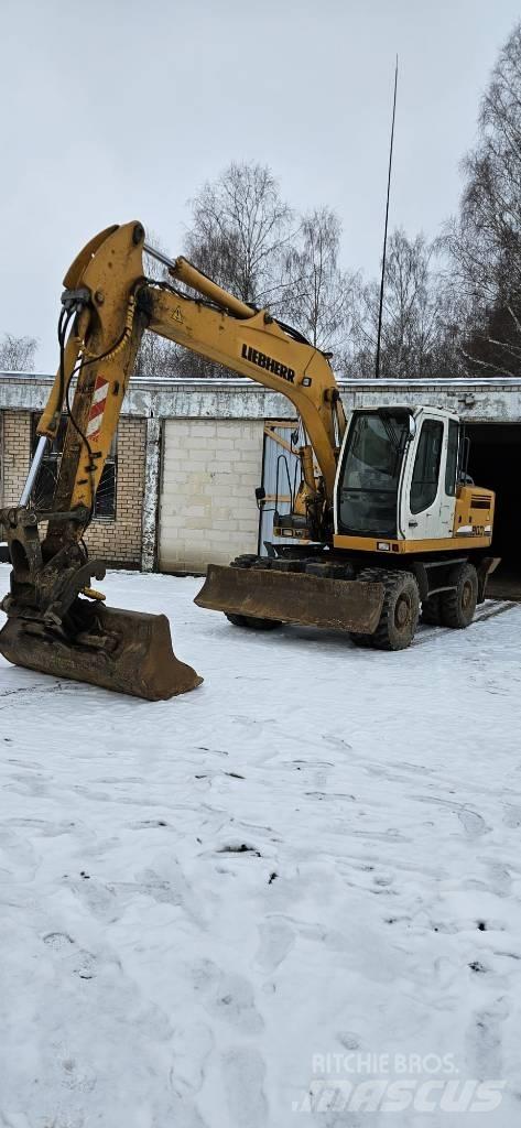 Liebherr A 900 C  휠 굴삭기