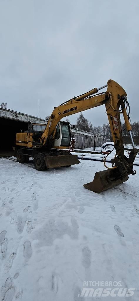 Liebherr A 900 C  휠 굴삭기