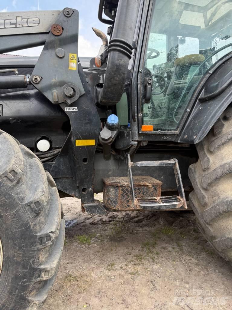 Valtra + KRONOS T 193 트랙터