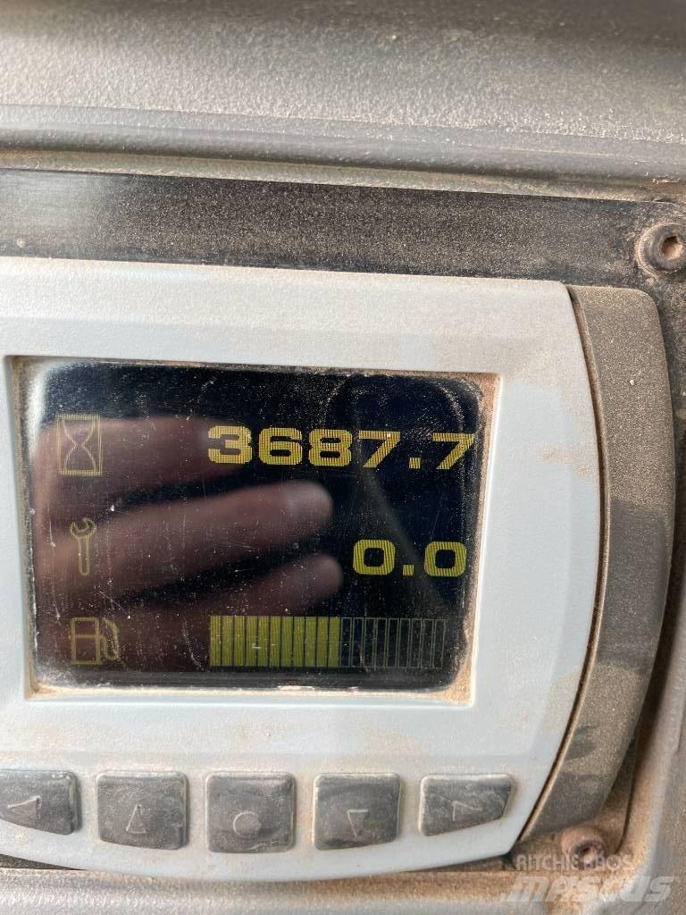 JCB 85 Z-1 중형굴삭기 7톤-28톤