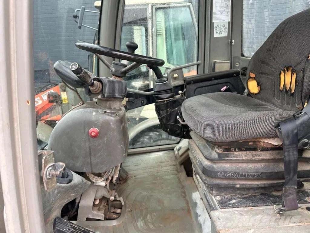 Atlas 65 x4x  휠로우더