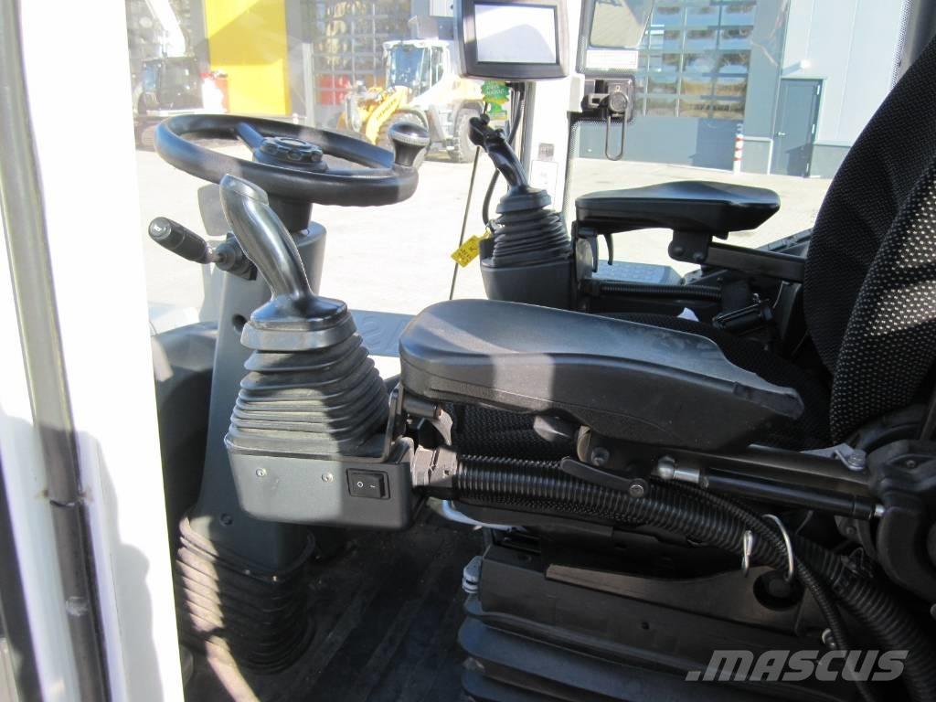 Liebherr L546  휠로우더