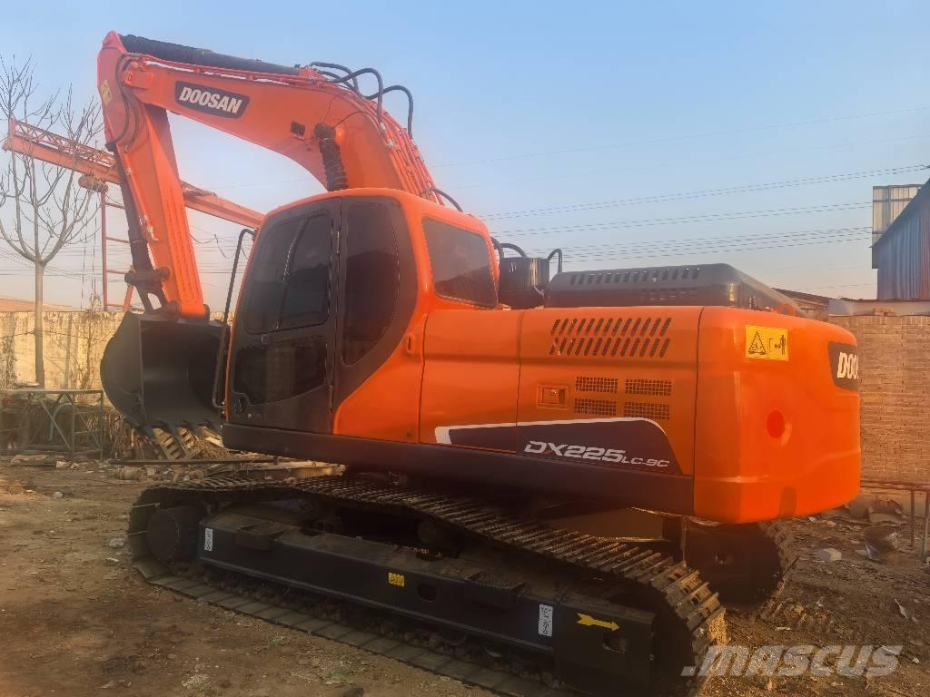 Doosan DX 225 LC 대형 굴삭기 29톤 이상