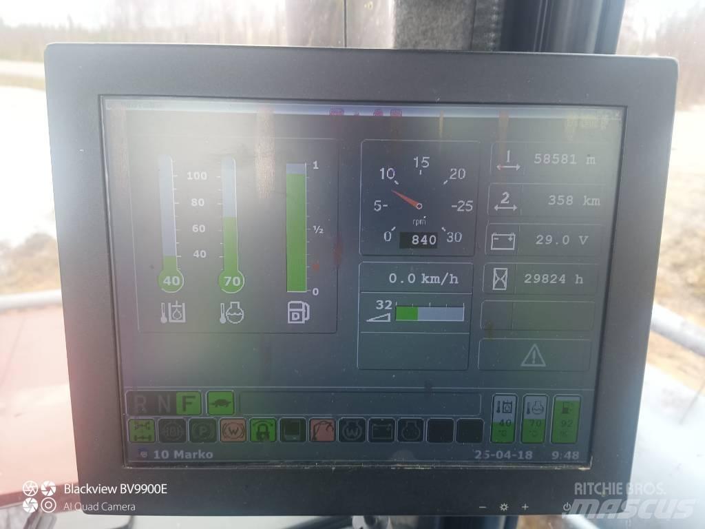 Komatsu 860.4 원목 포워더