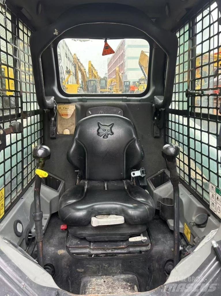 Bobcat S 550  스키드로더