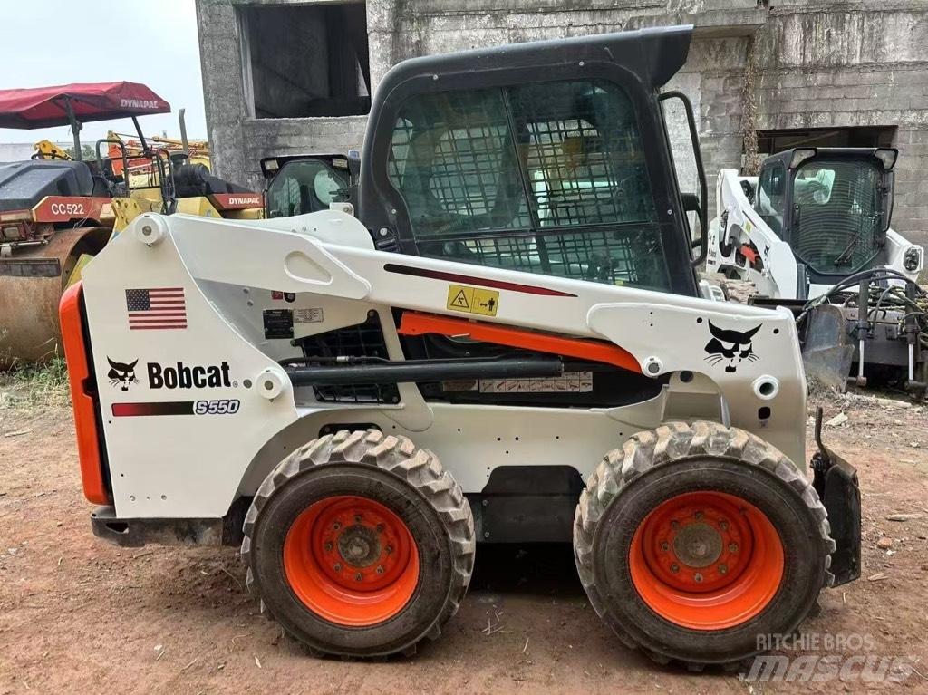 Bobcat S 550  스키드로더