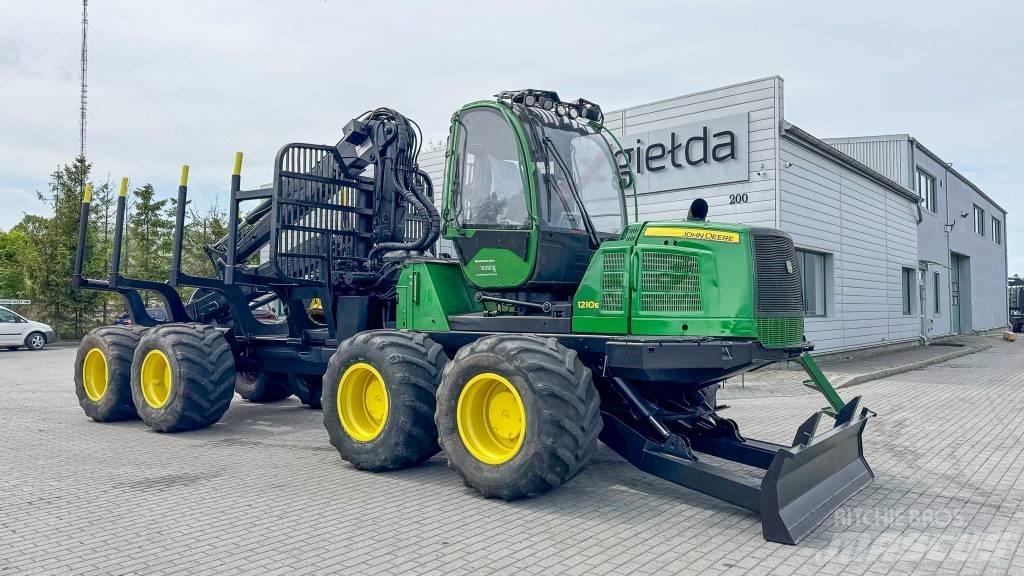 John Deere 1210E 원목 포워더