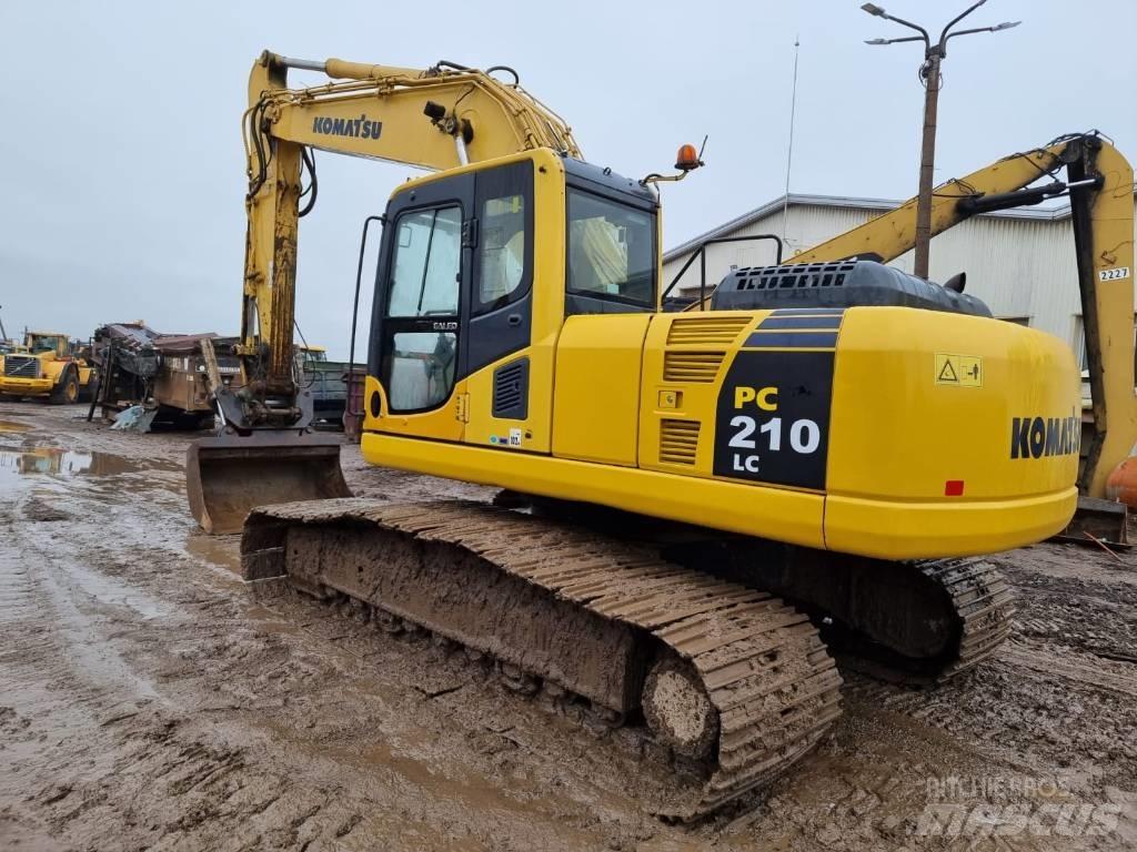 Komatsu PC 210-8 대형 굴삭기 29톤 이상