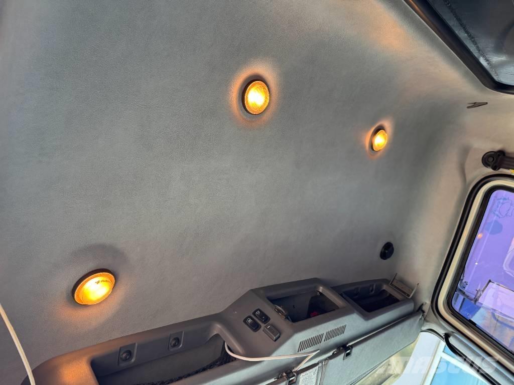 Mack Granite GU 713 덤프 트럭