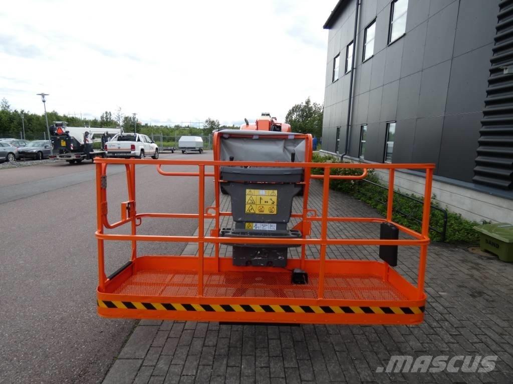 JLG 660 SJ Bomlift 관절형 전동이동 리프트