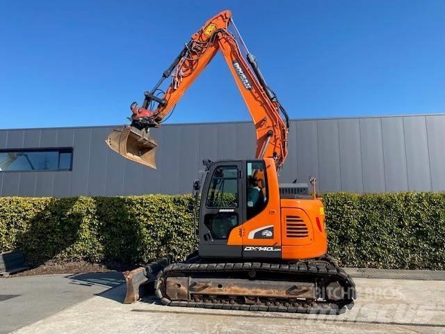Doosan DX140LCR-5 대형 굴삭기 29톤 이상