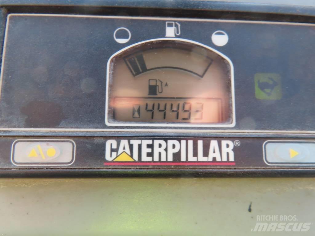 CAT 302.5 C 소형 굴삭기 7톤 미만
