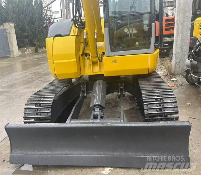 Komatsu PC 78 US-6 중형굴삭기 7톤-28톤