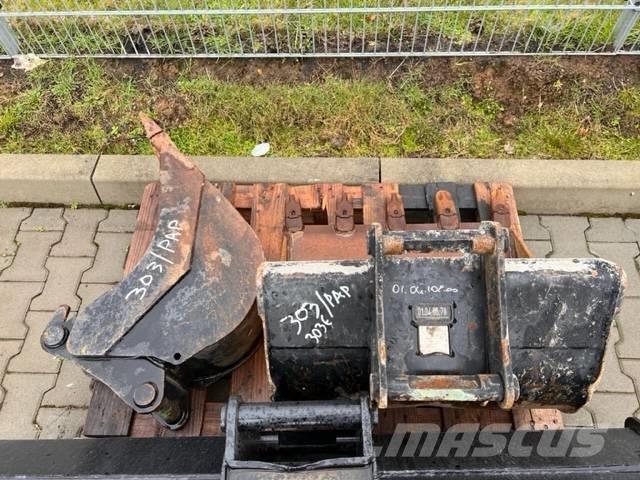 CAT 303 E CR 소형 굴삭기 7톤 미만