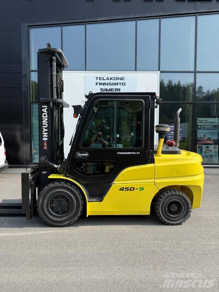 Hyundai 45 D-9 디젤 지게차
