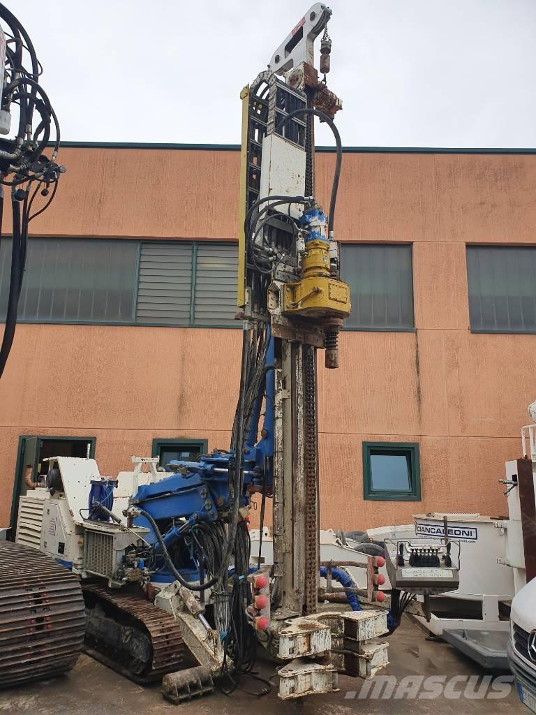 Soilmec SM8 말뚝설치기