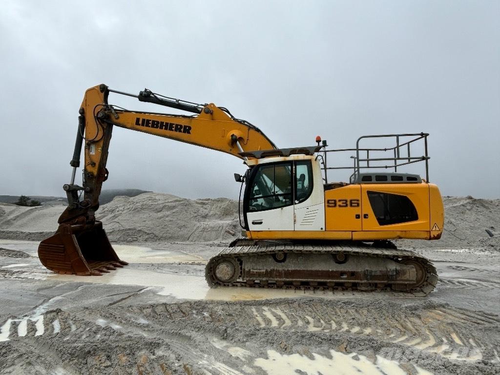 Liebherr 936 대형 굴삭기 29톤 이상