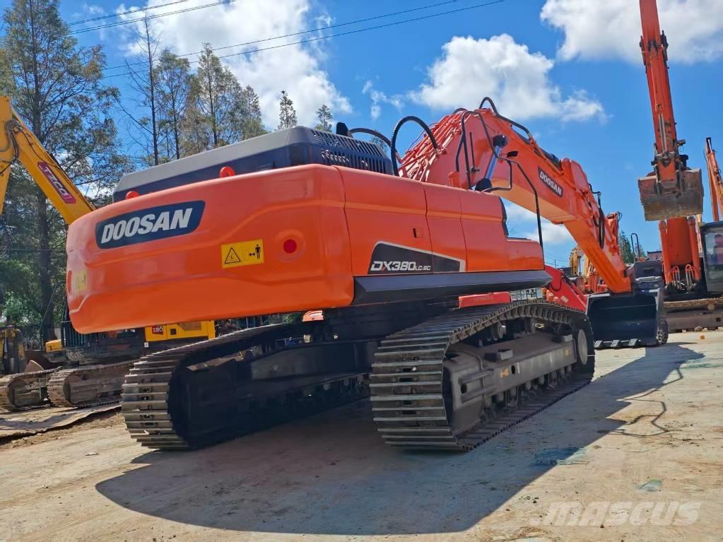 Doosan DX380LC-9 수륙양용 굴삭기