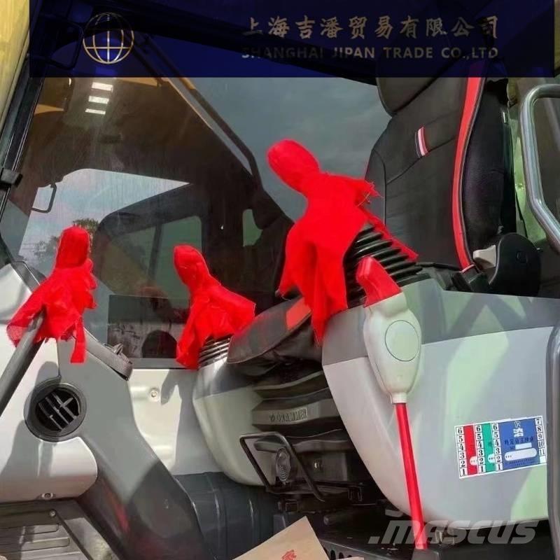 Komatsu PC 220 대형 굴삭기 29톤 이상