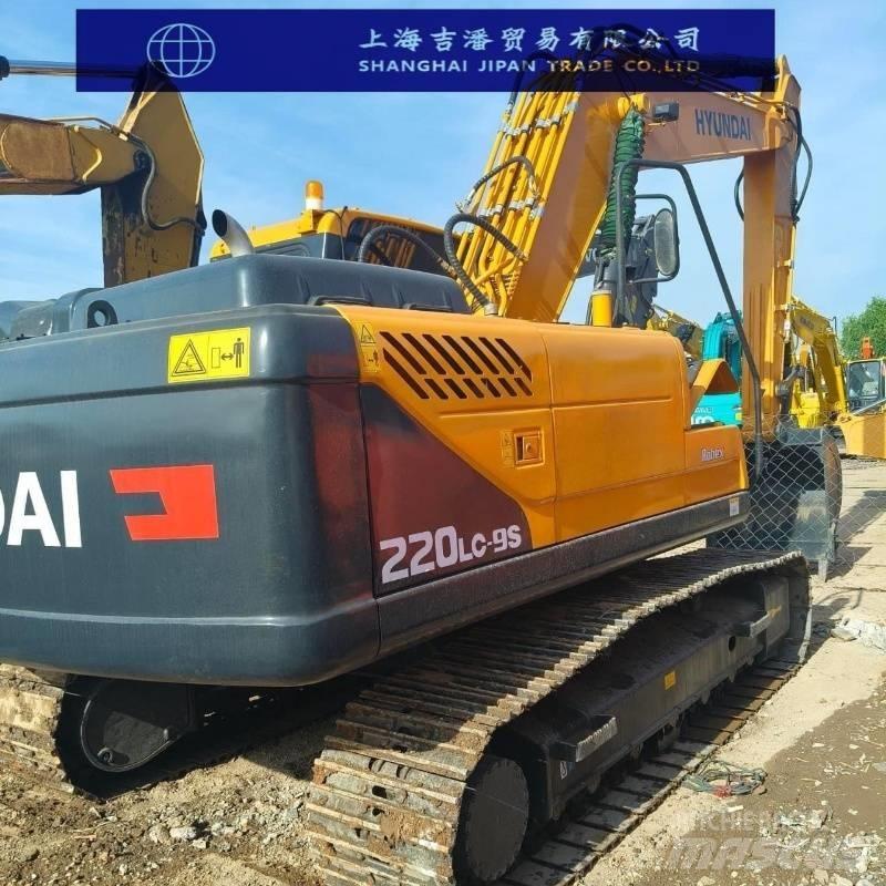 Hyundai R220 중형굴삭기 7톤-28톤