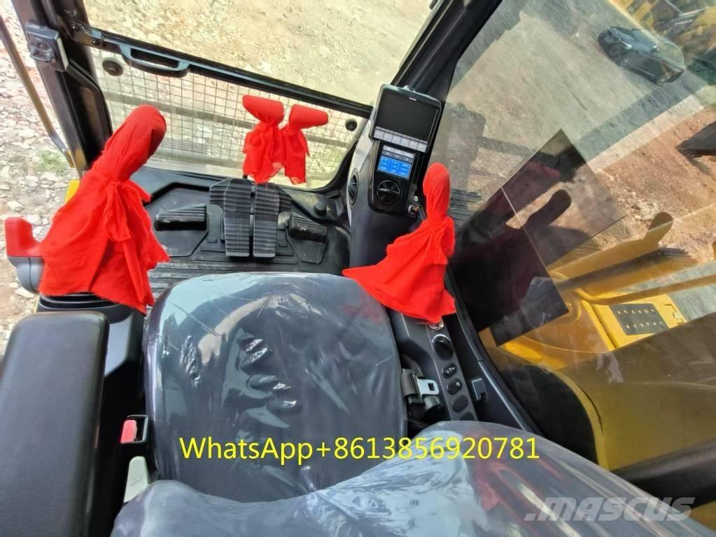 Komatsu PC 240-8 중형굴삭기 7톤-28톤