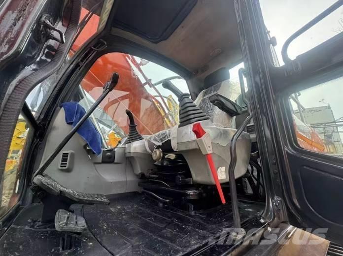 Doosan DX300LC-9C 대형 굴삭기 29톤 이상