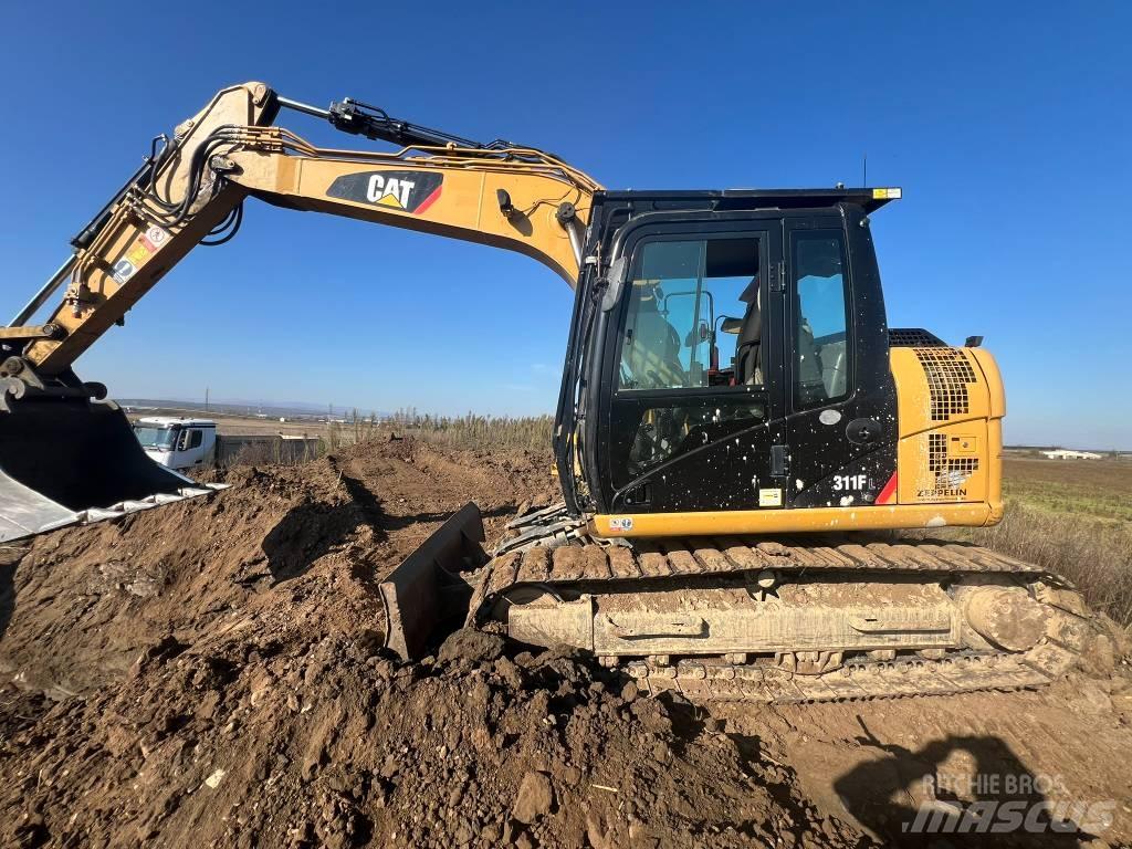 CAT 311 FL 대형 굴삭기 29톤 이상