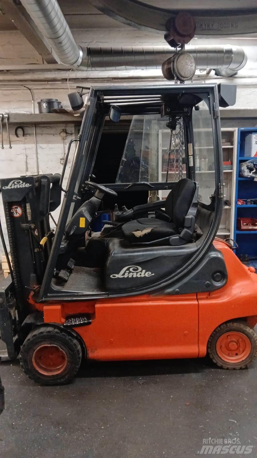 Linde E20P-02 전동 지게차