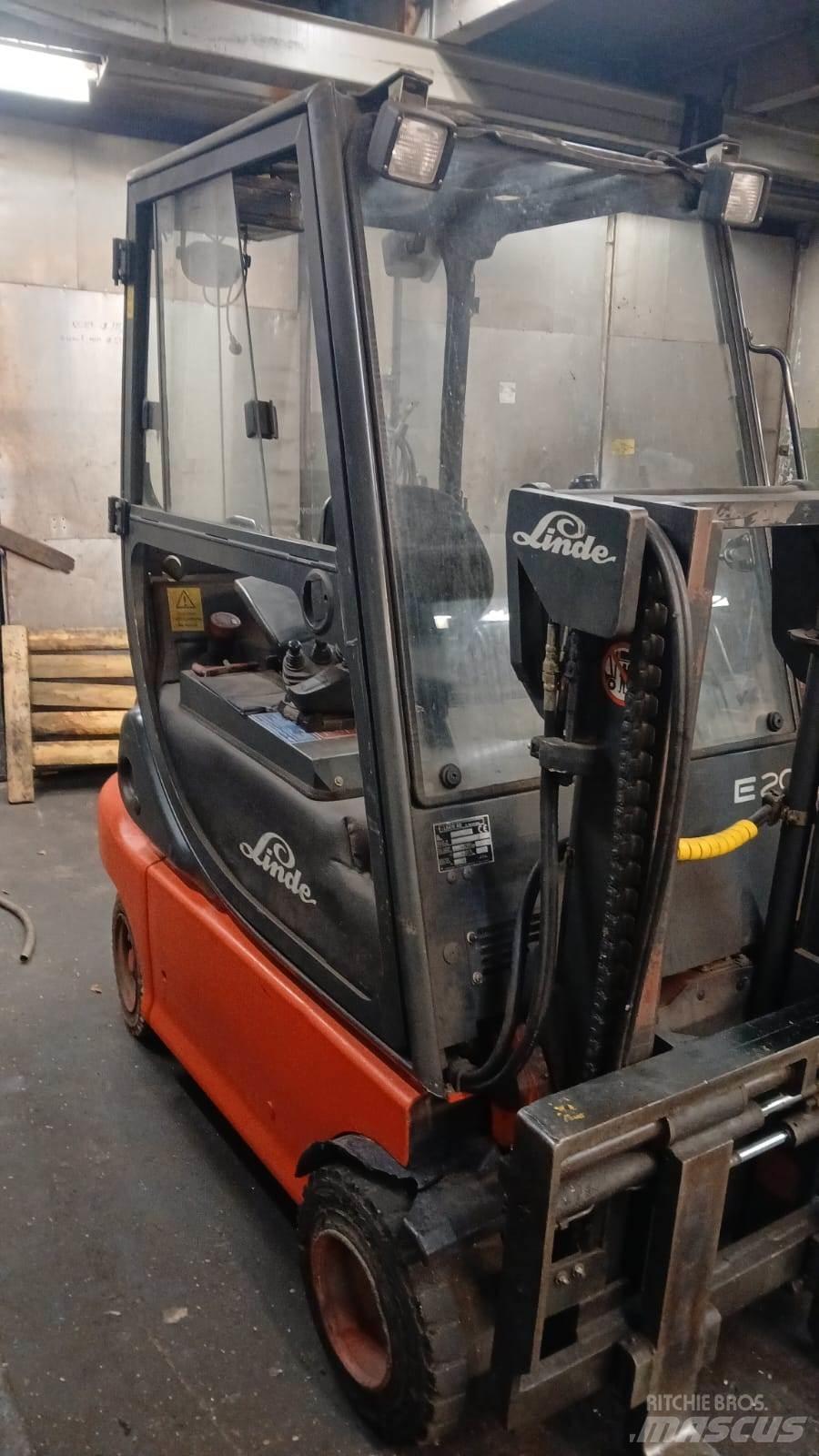 Linde E20P-02 전동 지게차