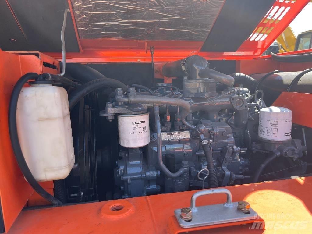 Hitachi ZX 60 소형 굴삭기 7톤 미만