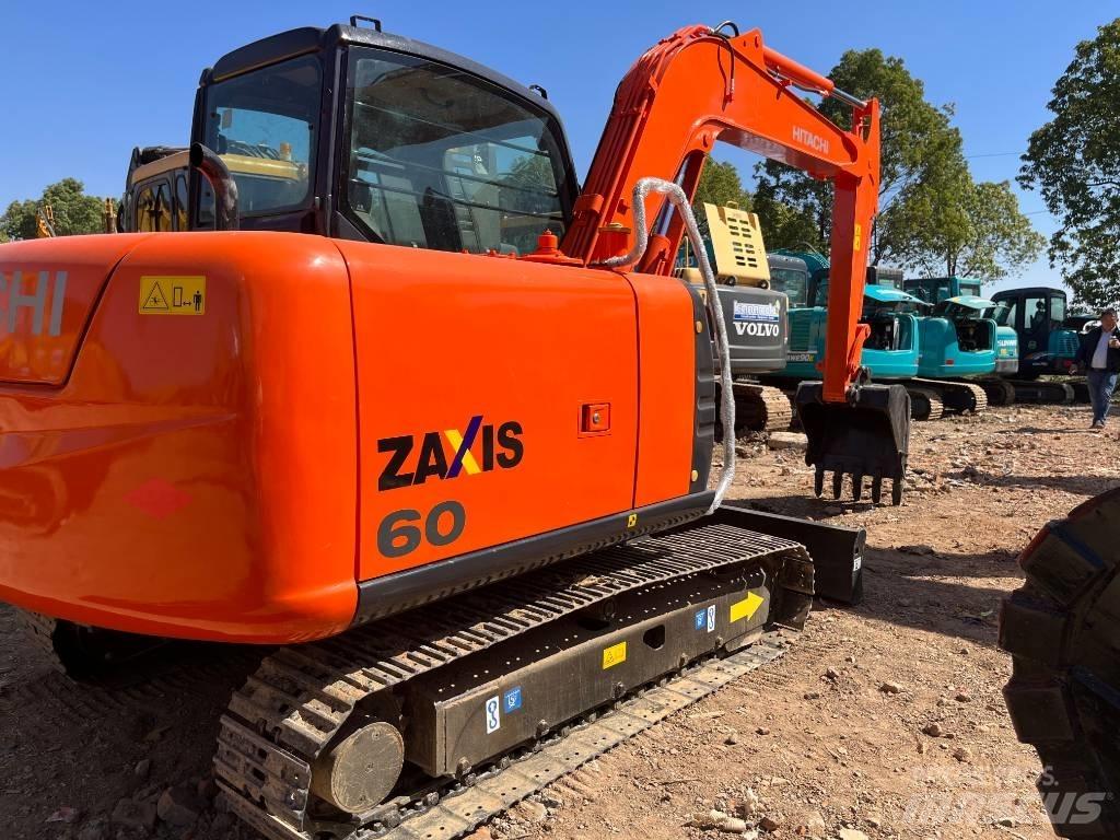 Hitachi ZX 60 소형 굴삭기 7톤 미만