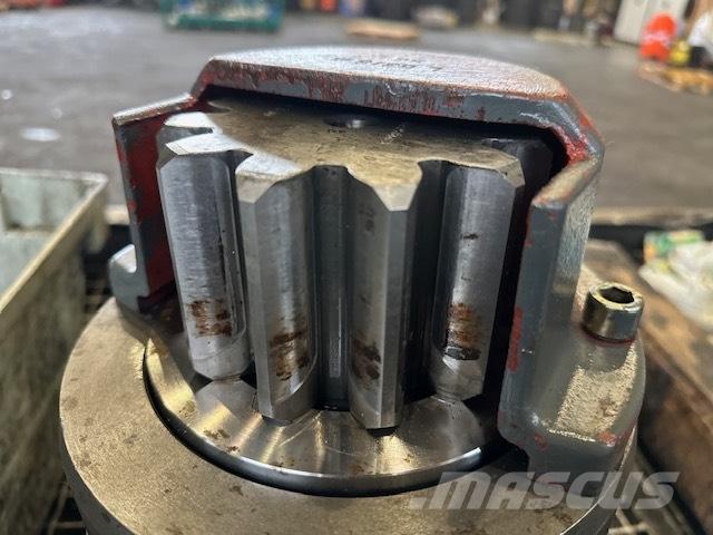 Liebherr SAT 222/220 트랜스미션