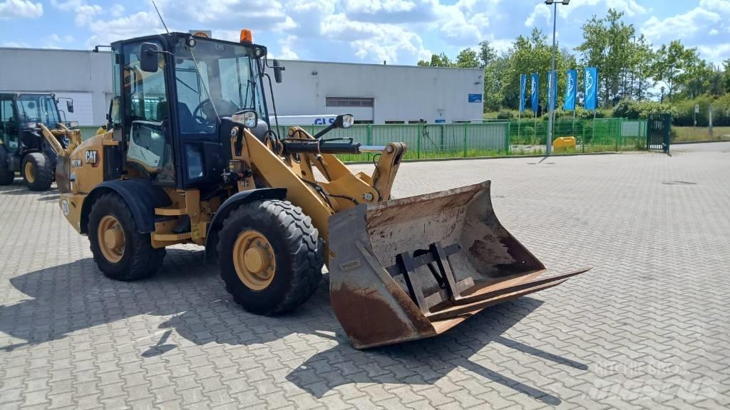 CAT 907 M  휠로우더