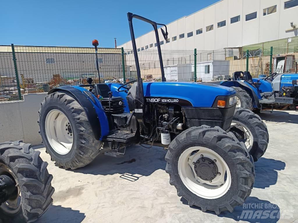 New Holland TN 90 F 트랙터