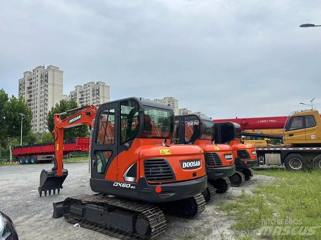 Doosan DX60-9 소형 굴삭기 7톤 미만