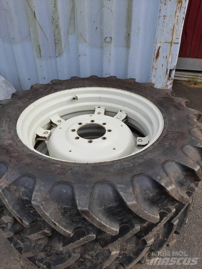 BKT 380/85R34 기타 트랙터 부속품