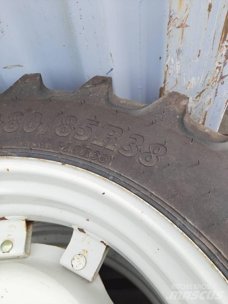 BKT 380/85R34 기타 트랙터 부속품
