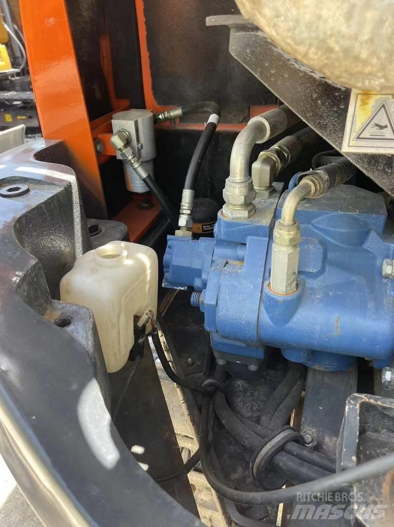 Doosan DX75 소형 굴삭기 7톤 미만