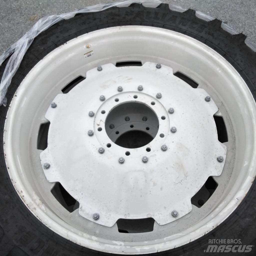 Alliance 300/95R46 타이어, 휠 및 림