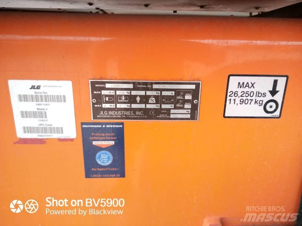 JLG 1350 SJP 견인식 전동이동 리프트
